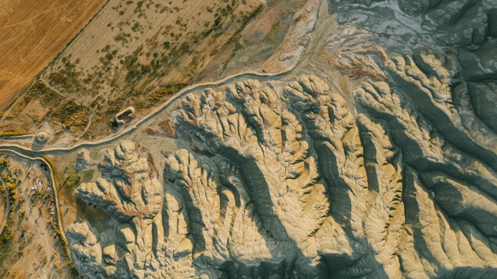 Advantages of aerial survey for high-resolution terrain mapping and elevation analysis